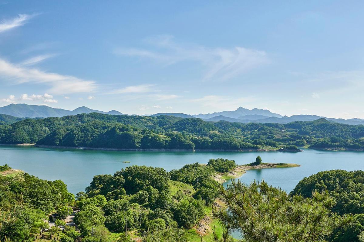 Club Es Jecheon Resort Chech'ŏn Exteriör bild